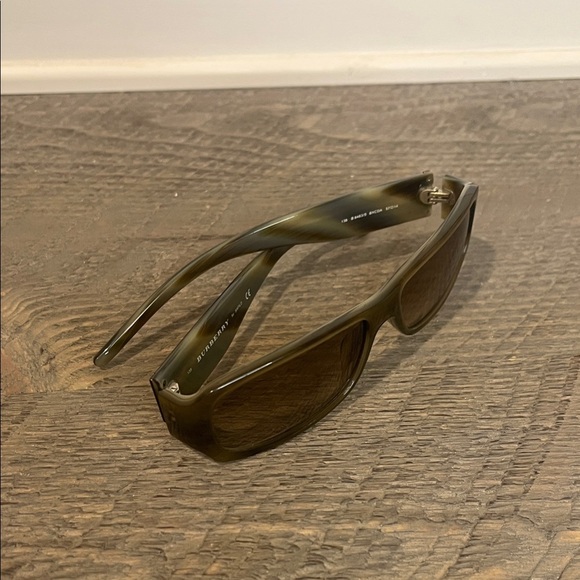 NWOT VTG Burberry 135 8483/S BXCD 57 14 Wmns Olive Nova Check Sunglasses - Picture 11 of 11